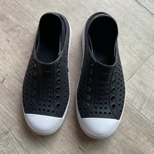 Boys Skechers slip on